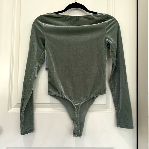 Urban outfitters body suit sizes small and medium available NWT velvet corduroy - Picture 3 of 3